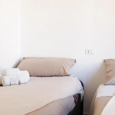 99 Cannelle-centro Storico-elegante E Spazioso-smart Tv-wifi-parcheggio Privato *