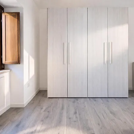 99 Cannelle-centro Storico-elegante E Spazioso-smart Tv-wifi-parcheggio Privato Lejlighed