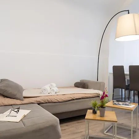 99 Cannelle-centro Storico-elegante E Spazioso-smart Tv-wifi-parcheggio Privato Apartmán